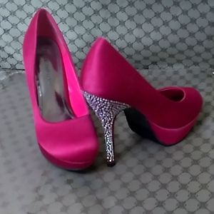 Just Fabulous pink size 8 pumps